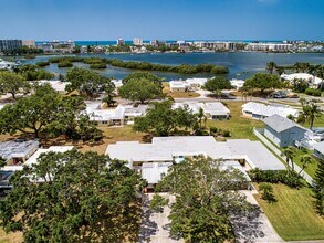 Building Photo - Fully Furnished - 2 bed 2 Bath villa - South Sarasota