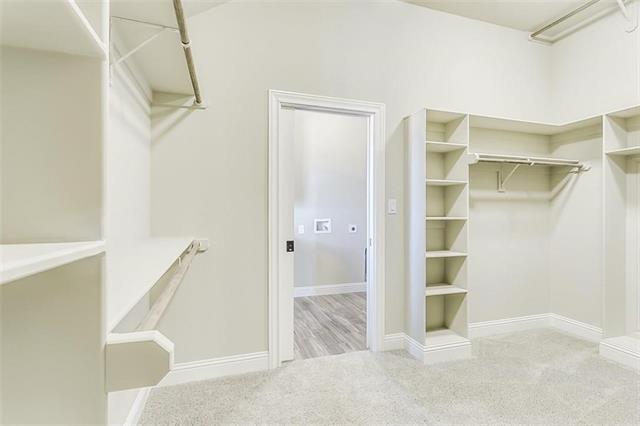 Building Photo - 320 Oar Wood Dr