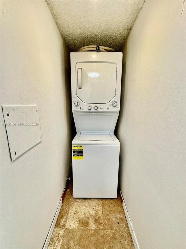 Building Photo - 8675 NW 5th Terrace