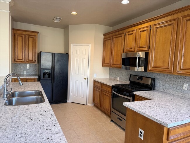 Building Photo - 7218 Broadelm Dr