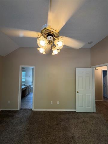 Building Photo - 706 Willow Oak Dr