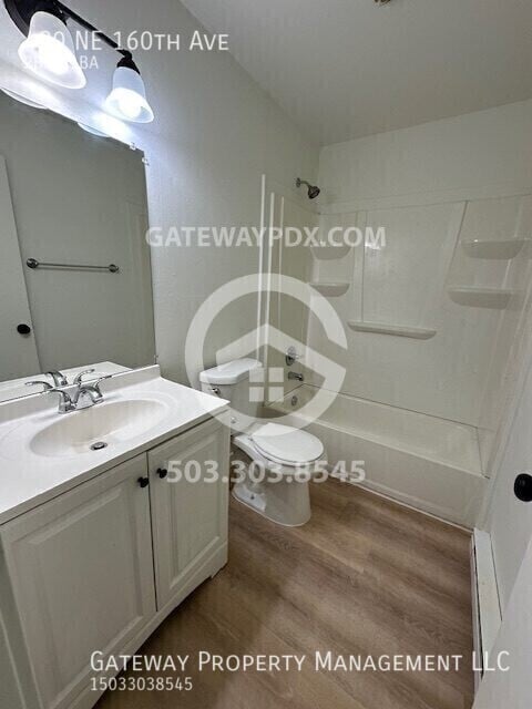 Building Photo - 420 NE 160th Ave