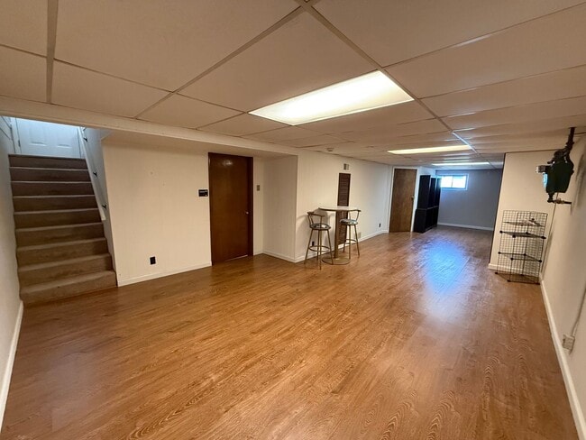 Building Photo - 11015 Golf Crest Dr