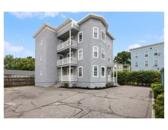 Building Photo - 411 Rathbun St