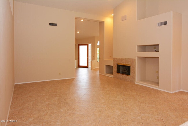 Building Photo - 6971 E Cicada Ct