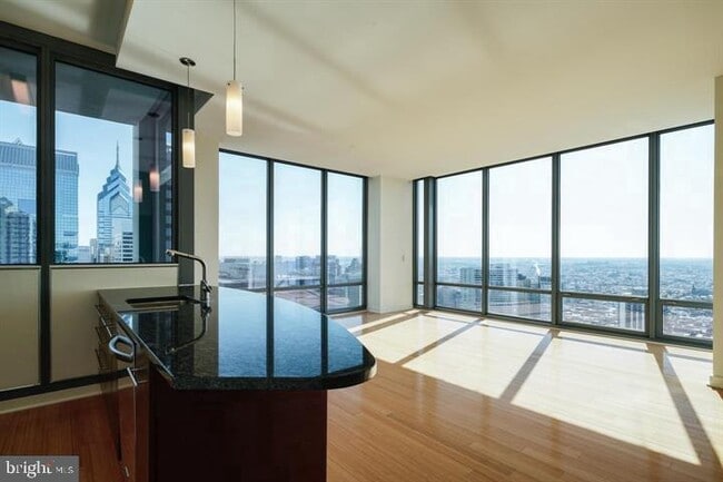 Building Photo - 2101 Market St