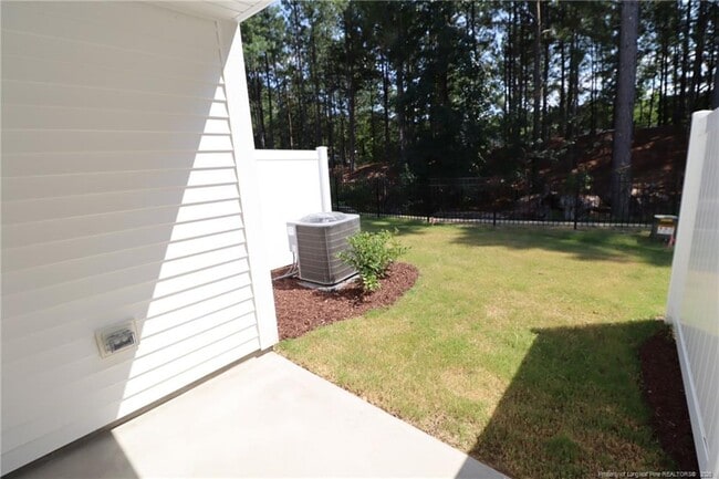 Building Photo - 5816 Brambleberry Way