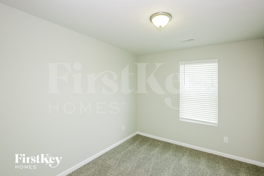 Building Photo - 2054 Cypress Village Dr NW