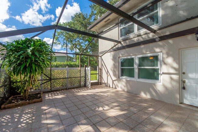 Building Photo - 31 Clinton Ct