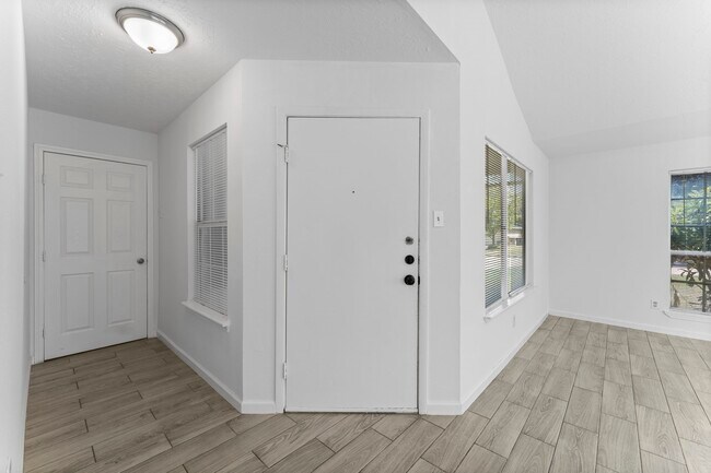Building Photo - 12719 Monaco Rd