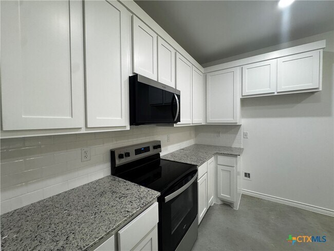 Building Photo - 209 Elbert Ln