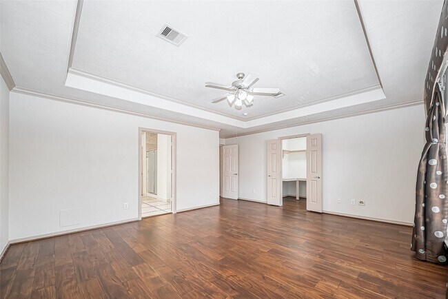 Building Photo - 1522 Olive Park