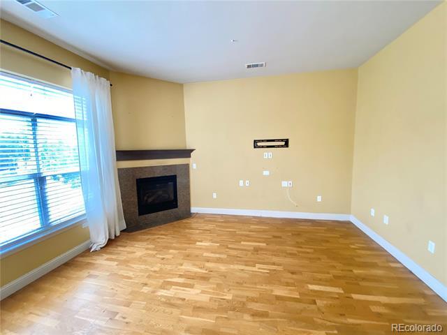 Building Photo - 5401 S Park Terrace Ave