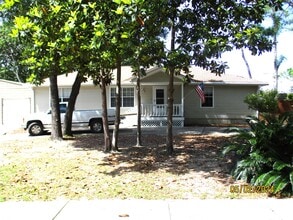 Building Photo - 292 Grandview Ave