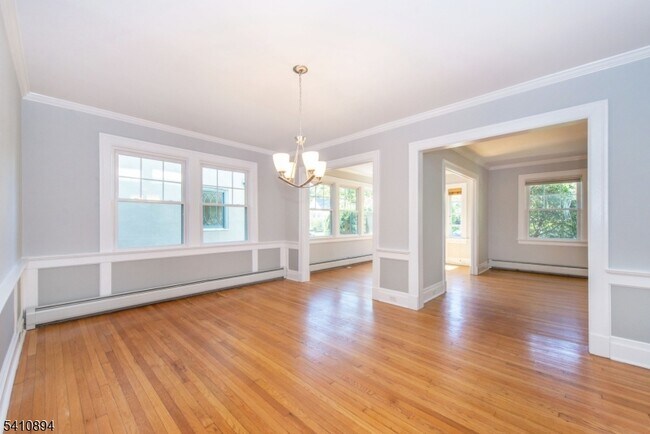 Building Photo - 267 Park St