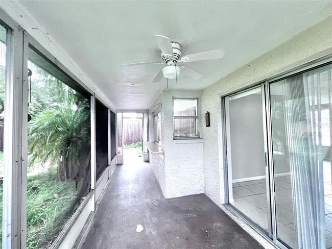 Building Photo - 7204 Isle Dr