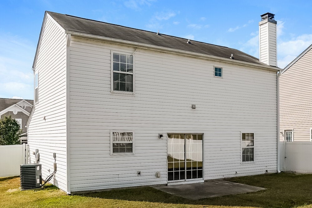 Building Photo - 7330 Great Laurel Dr