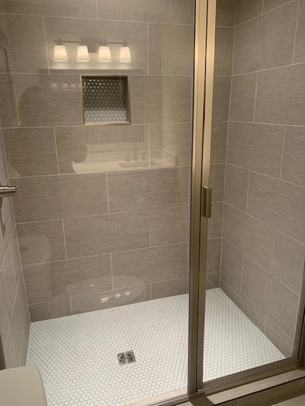 Building Photo - 326 W Main St