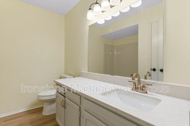 Building Photo - 3227 S Allegheny Ave