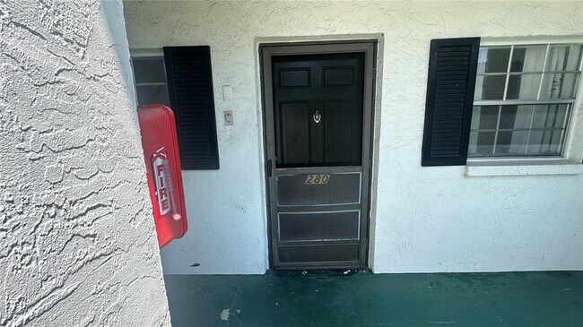 Building Photo - 4507 3rd St Cir W