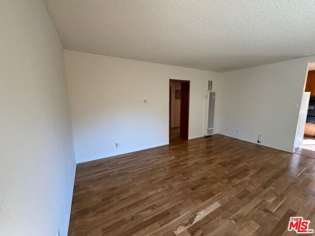 Building Photo - 4168 Brunswick Ave