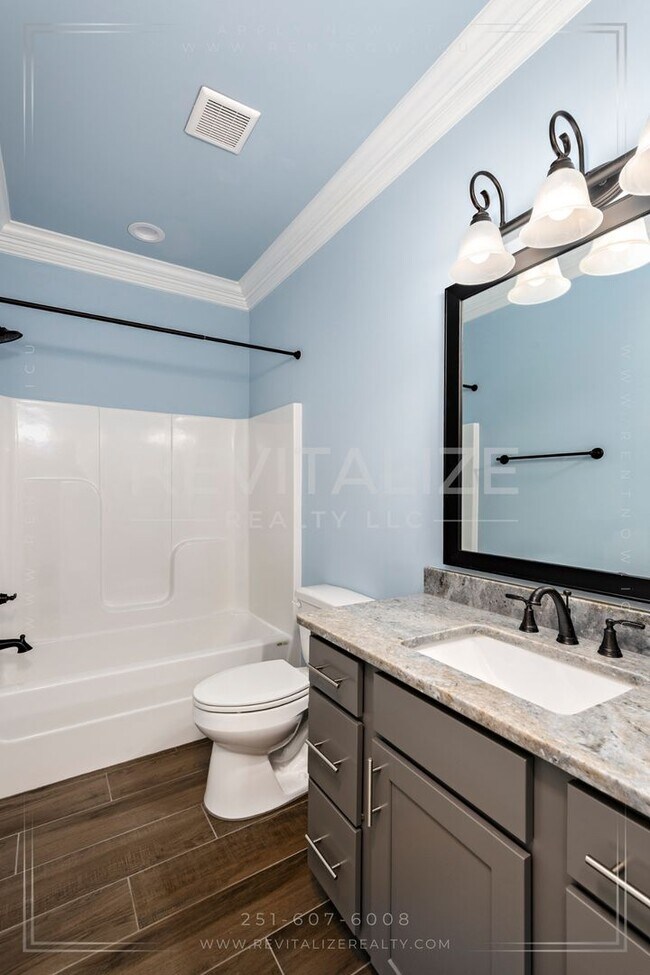 Building Photo - HALF-DEPOSIT SPECIAL! Stunning Luxury Home in Silverhill with Huge Diamond Shaped Backyard!