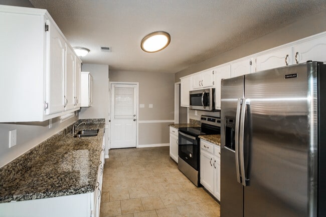 Building Photo - 5330 Sea Horse Dr