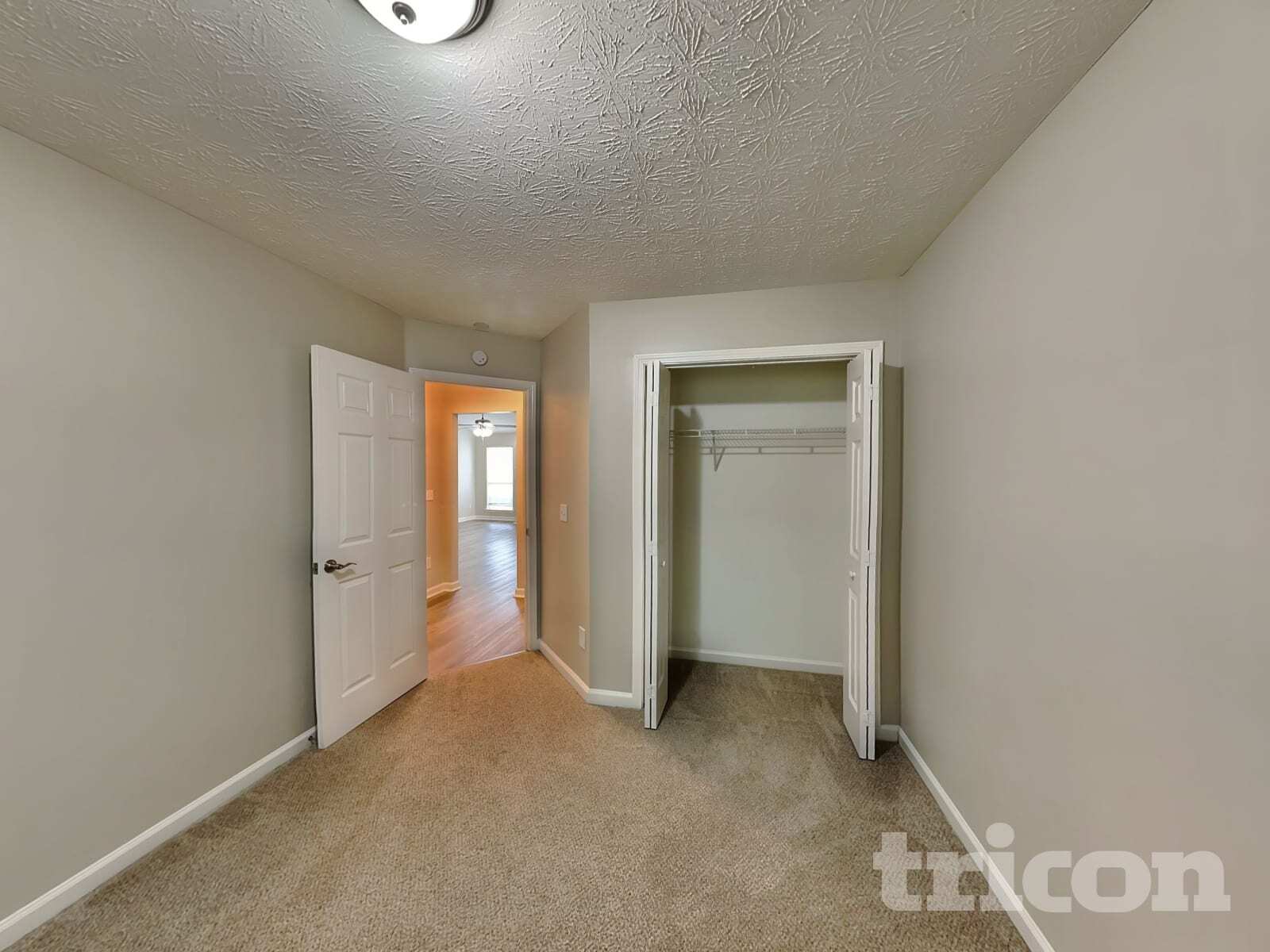 Building Photo - 530 Mackinaw Dr