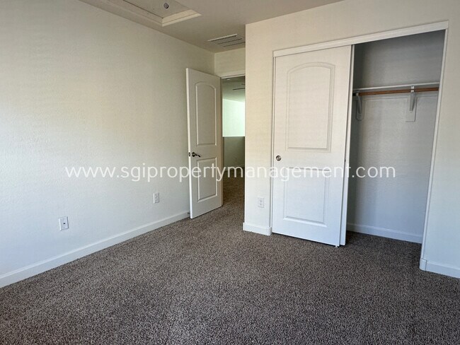 Building Photo - 2150 W Alameda Rd