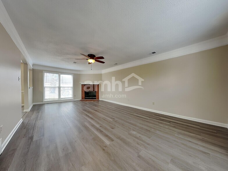 Building Photo - 7562 Sandy Brook Cv