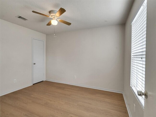 Building Photo - 14202 Old Dock Ln