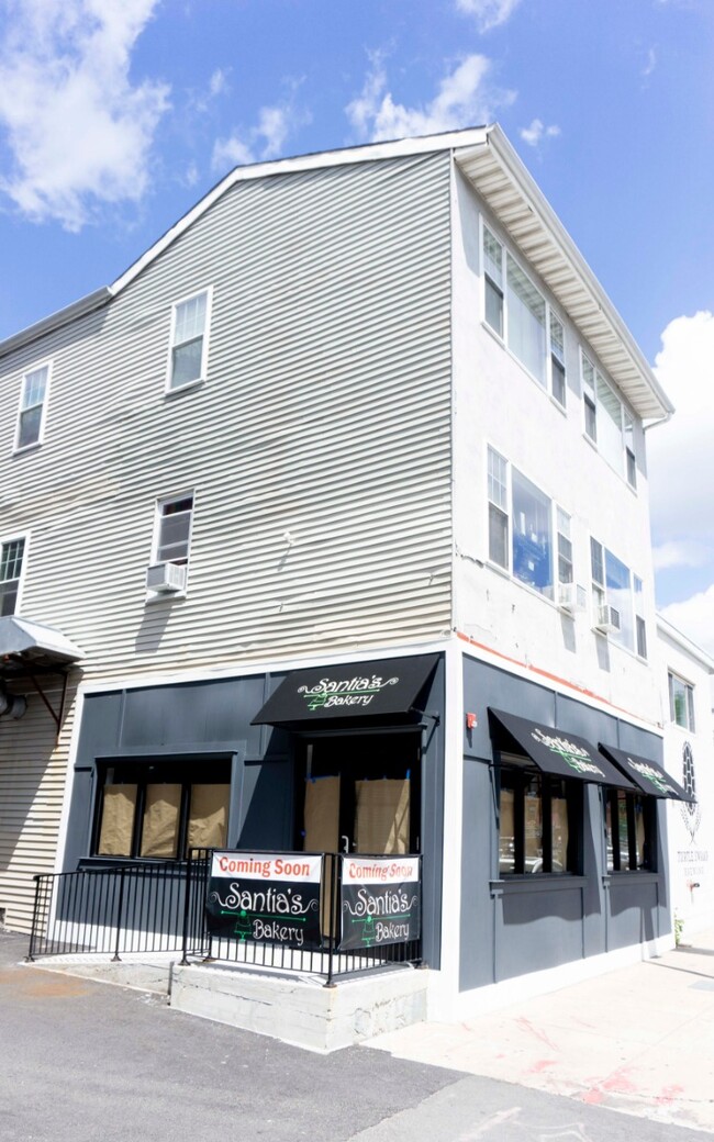 Primary Photo - 3383 Washington St