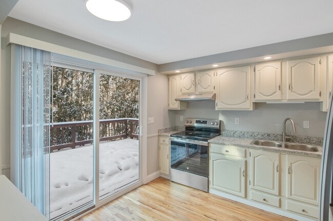 Building Photo - 4210 Trotwood Ln