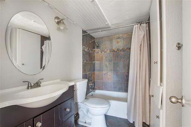 Building Photo - 5817 Sandhurst Ln