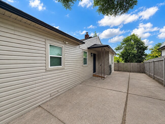 Building Photo - 34009 Caseville Ct