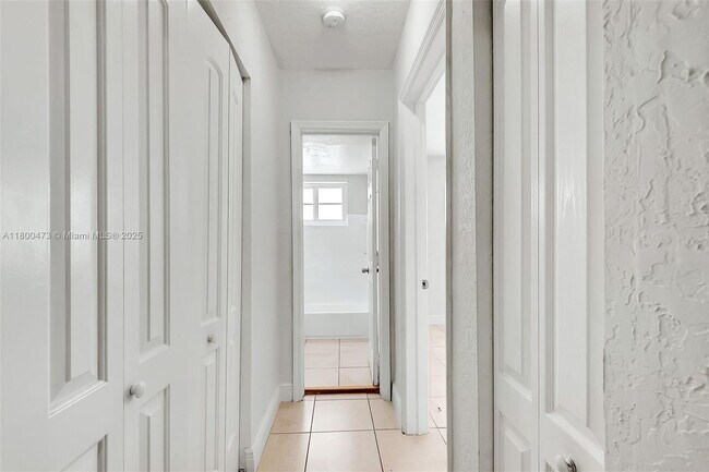 Building Photo - 6921 Rue Vendome