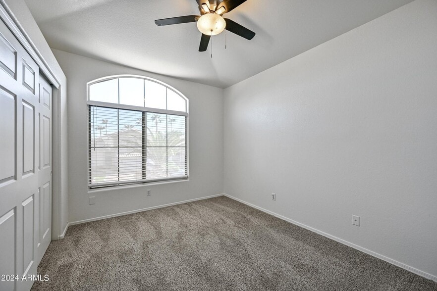 Building Photo - 1836 E Aspen Way