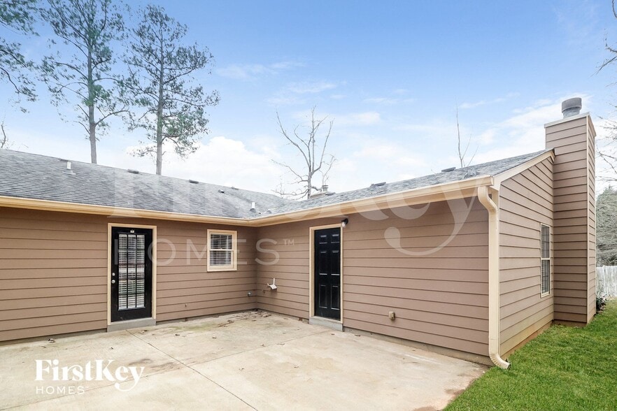 Building Photo - 324 Chimney Trace Dr