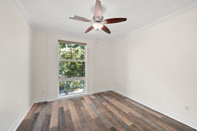 Building Photo - 1225 Island Ave