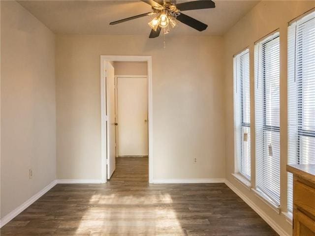 Building Photo - 2121 Country Oaks Dr