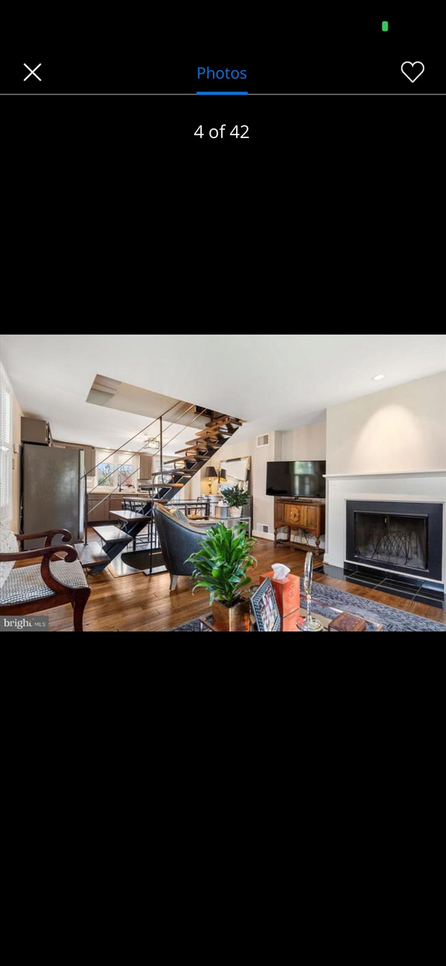 Primary Photo - 703 W Seminary Ave