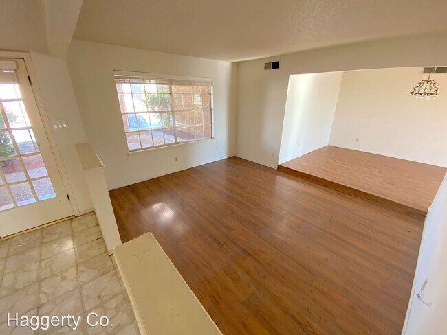 Building Photo - 3 br, 3 bath House - 5809 Vista Clara