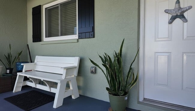 Building Photo - 4180 Pompano Rd