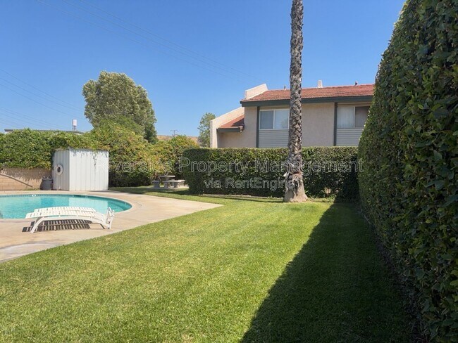 Building Photo - 2255 Cahuilla St