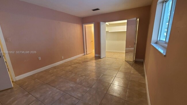 Building Photo - 6808 NW 75th St