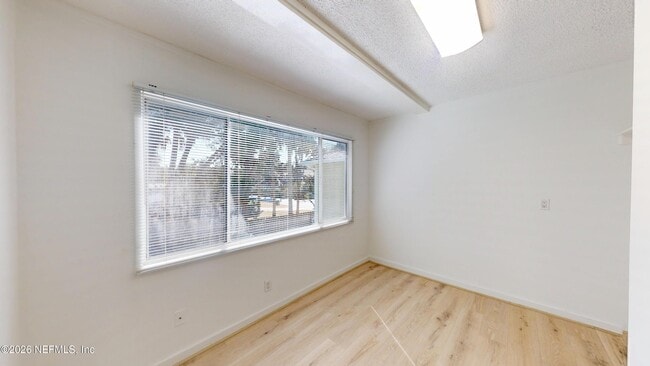 Building Photo - 222 7th St