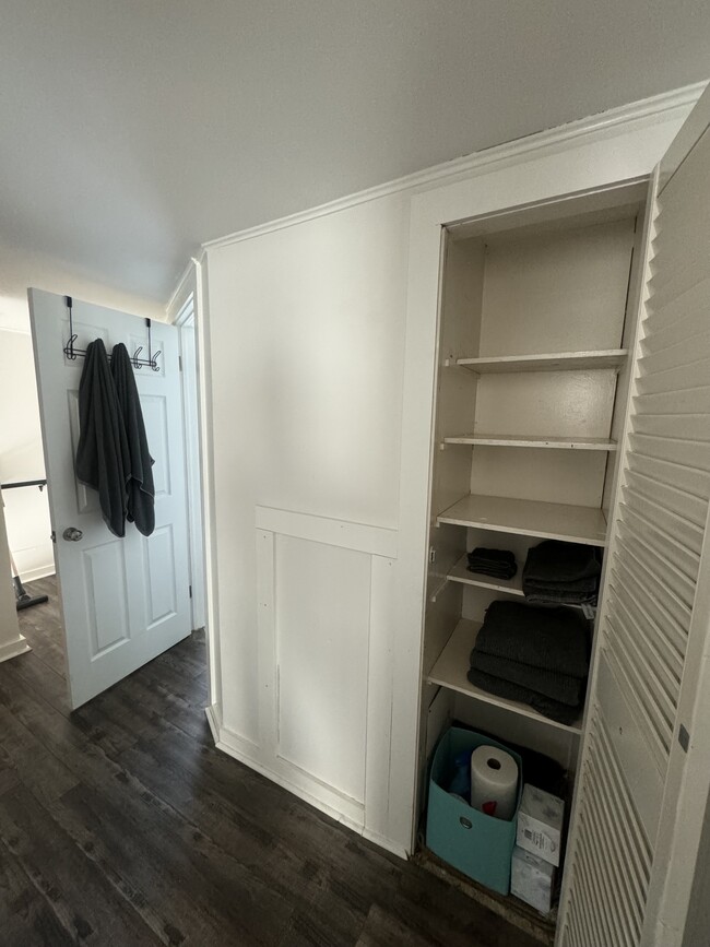 Linen Closet/Hallway - 4 Palmer St