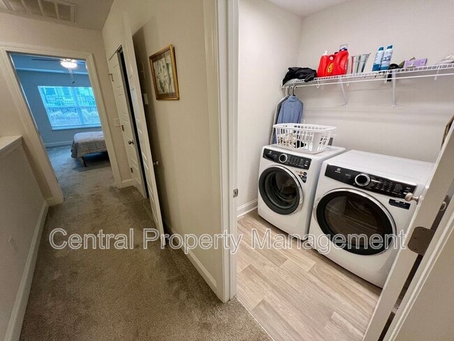 Building Photo - 16 Camden Wds Trl