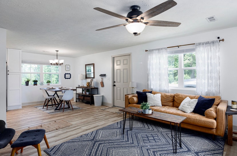 Side Entry - 223 Woodglen Dr