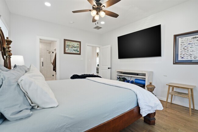 Building Photo - 2613 Lorraine St